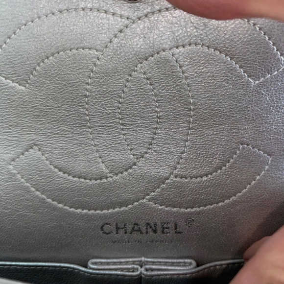 Authentic Chanel 2.55 Reissue 226 Silver Flap Bag - Picture 6 of 16